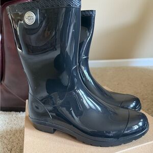 UGG W Sienna  Black Rain Boots size 8